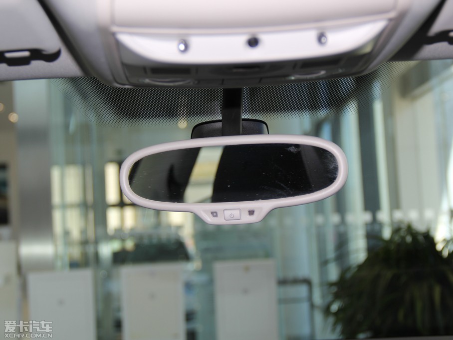 2013п 1.4TSI GTS ٰ