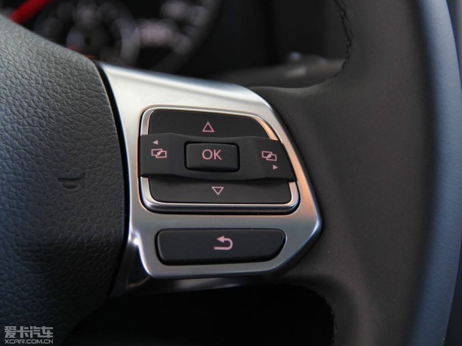 2013п 1.4TSI GTS ٰ