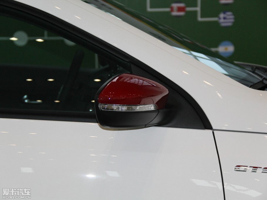 2013п 1.4TSI GTS ٰ