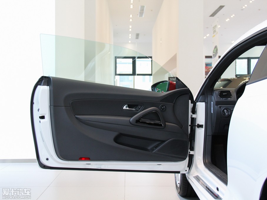 2013п 1.4TSI GTS ٰ