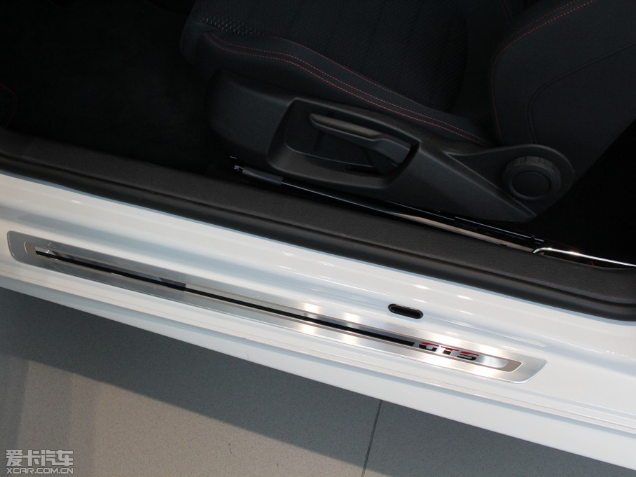 2013п 1.4TSI GTS ٰ