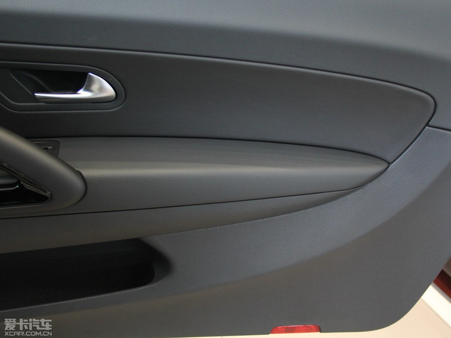 2013п 1.4TSI GTS ٰ