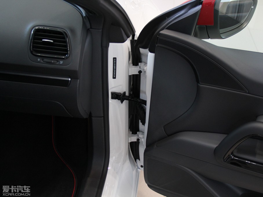 2013п 1.4TSI GTS ٰ