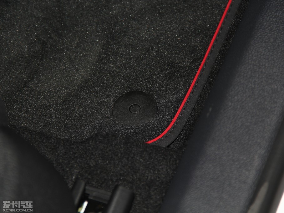 2013п 1.4TSI GTS (jng)ٰ