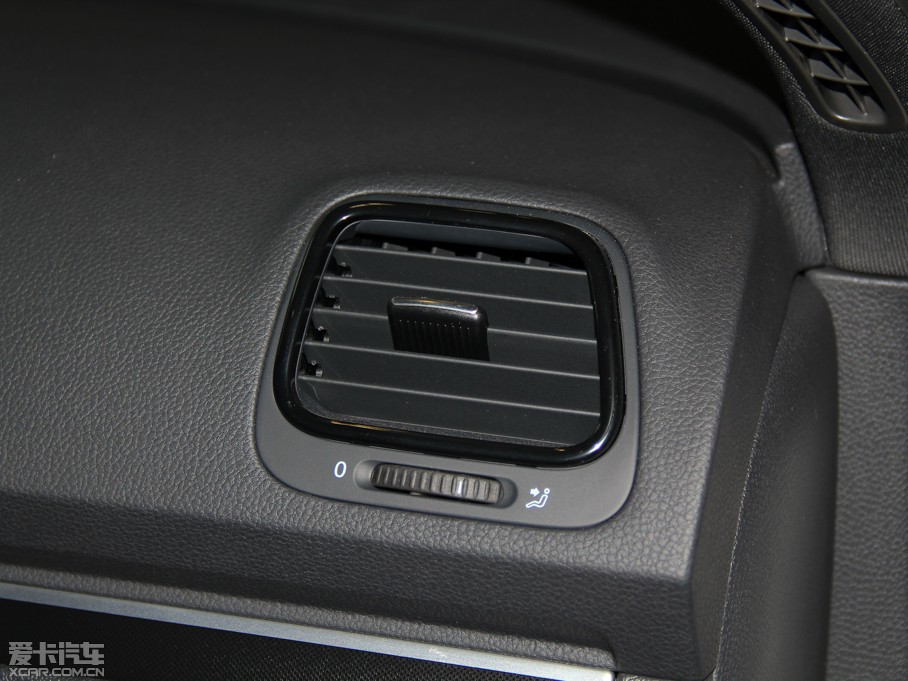 2013п 1.4TSI GTS ٰ