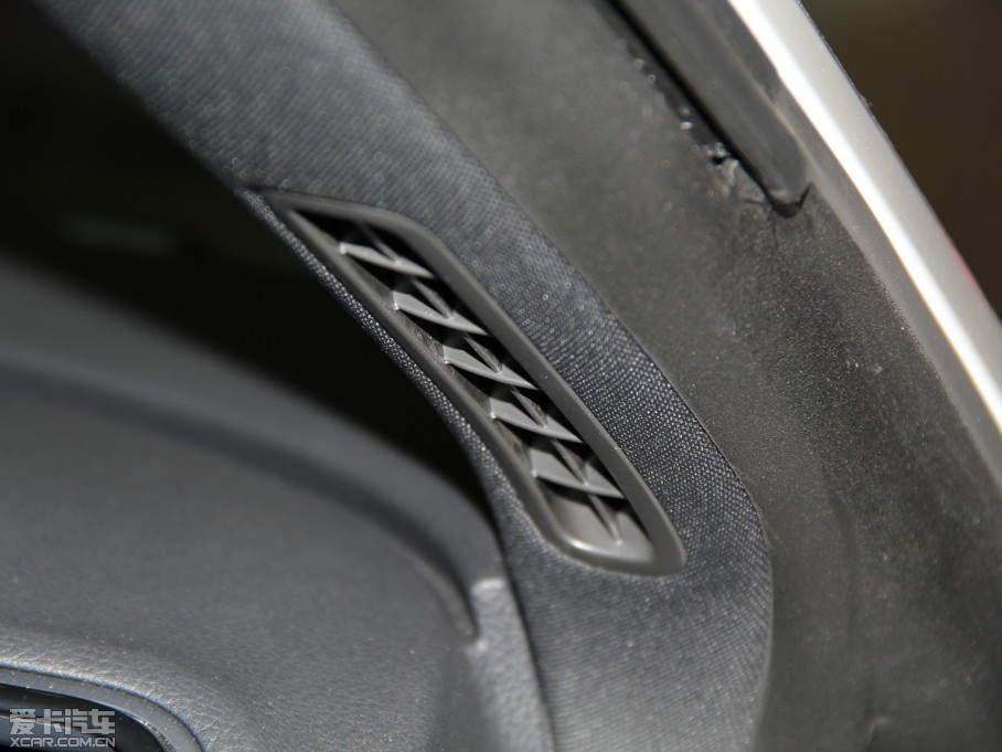 2013п 1.4TSI GTS ٰ