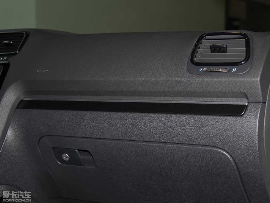 2013п 1.4TSI GTS ٰ