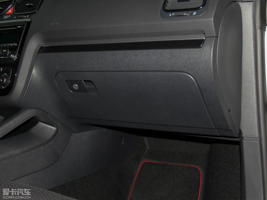 2013п 1.4TSI GTS (jng)ٰ