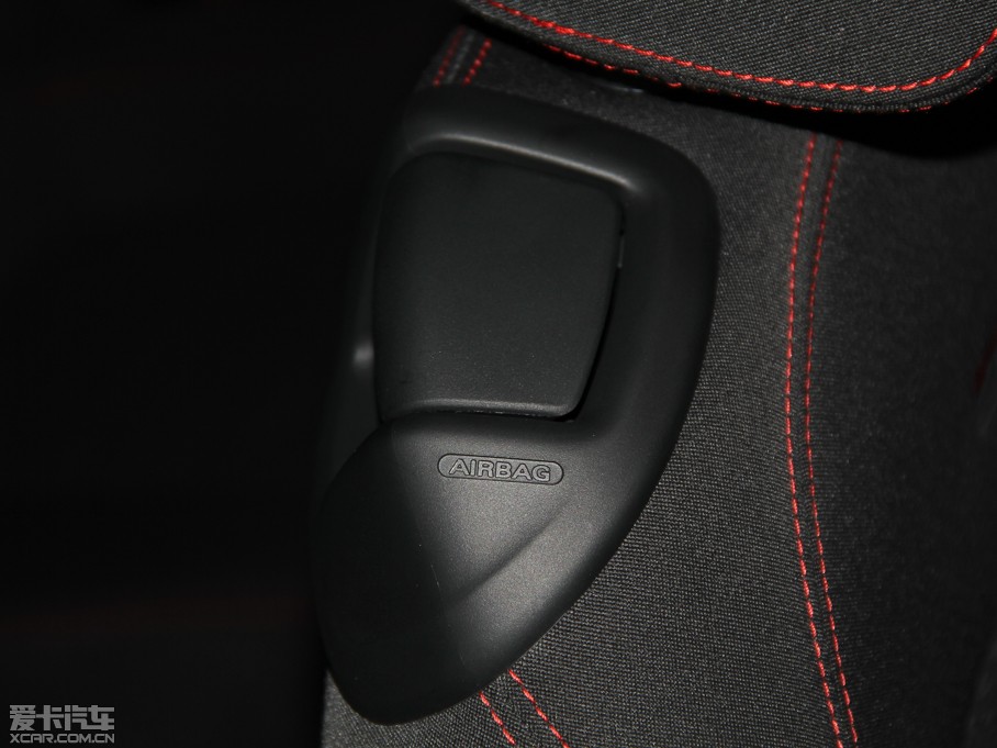 2013п 1.4TSI GTS ٰ