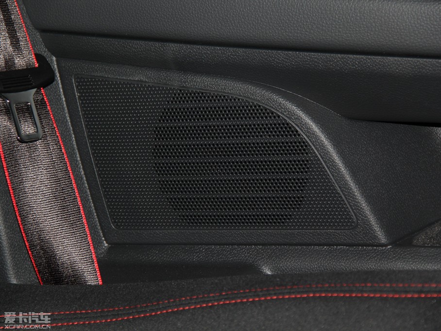 2013п 1.4TSI GTS ٰ