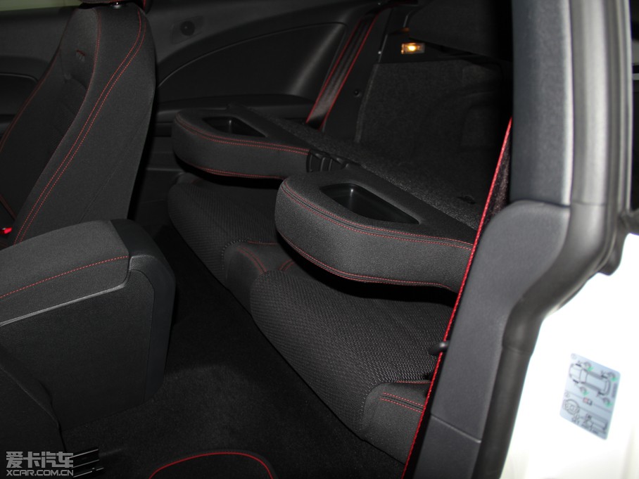 2013п 1.4TSI GTS ٰ