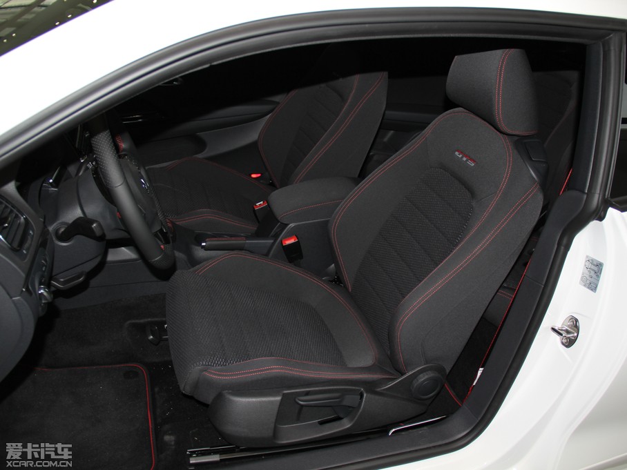 2013п 1.4TSI GTS ٰ