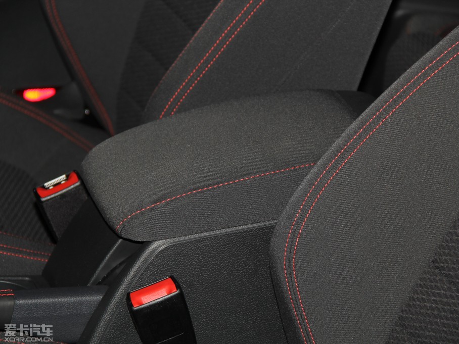 2013п 1.4TSI GTS ٰ