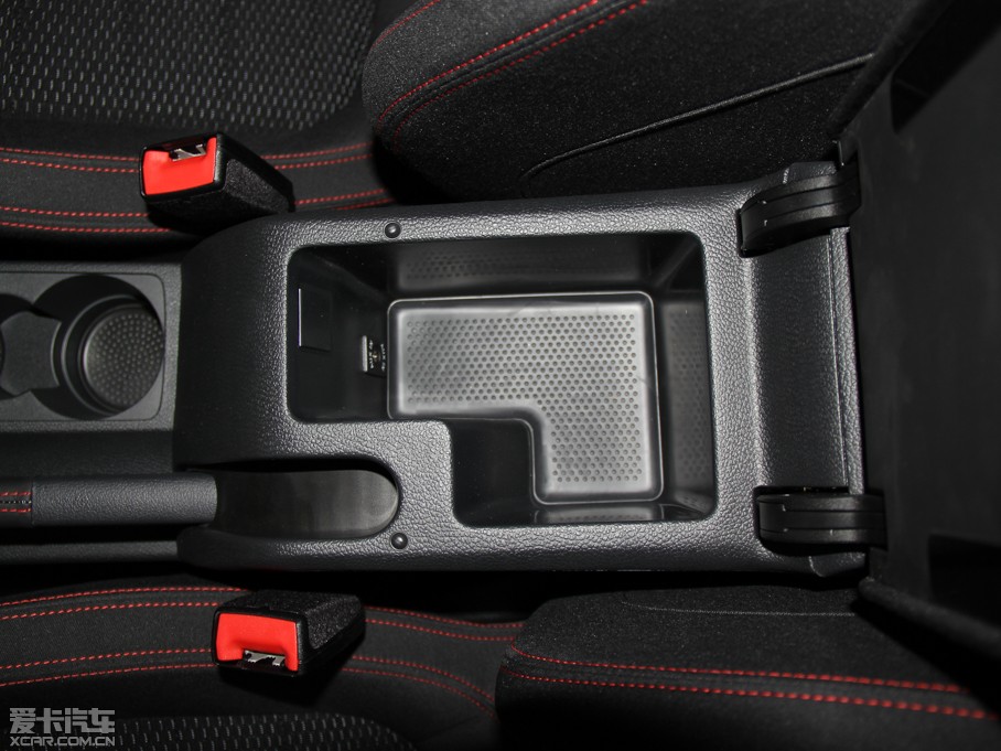 2013п 1.4TSI GTS ٰ