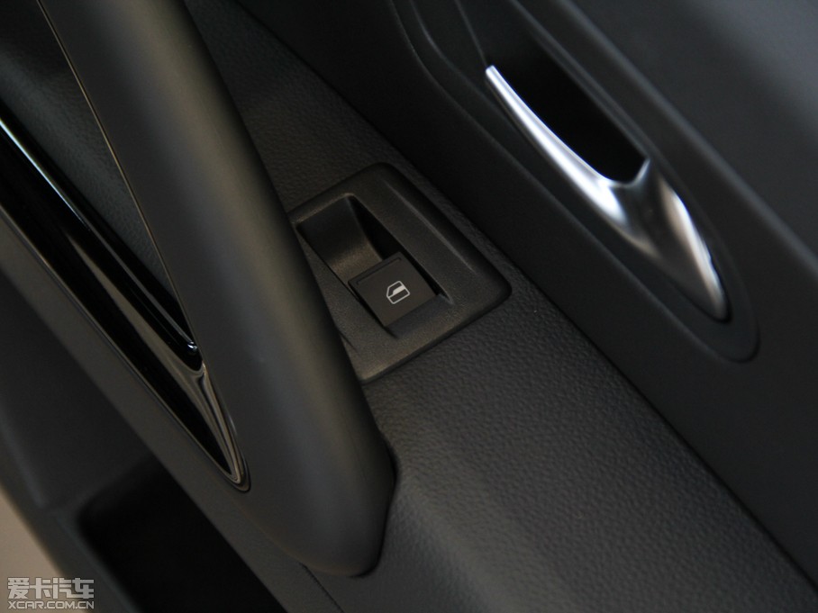 2013п 1.4TSI GTS ٰ