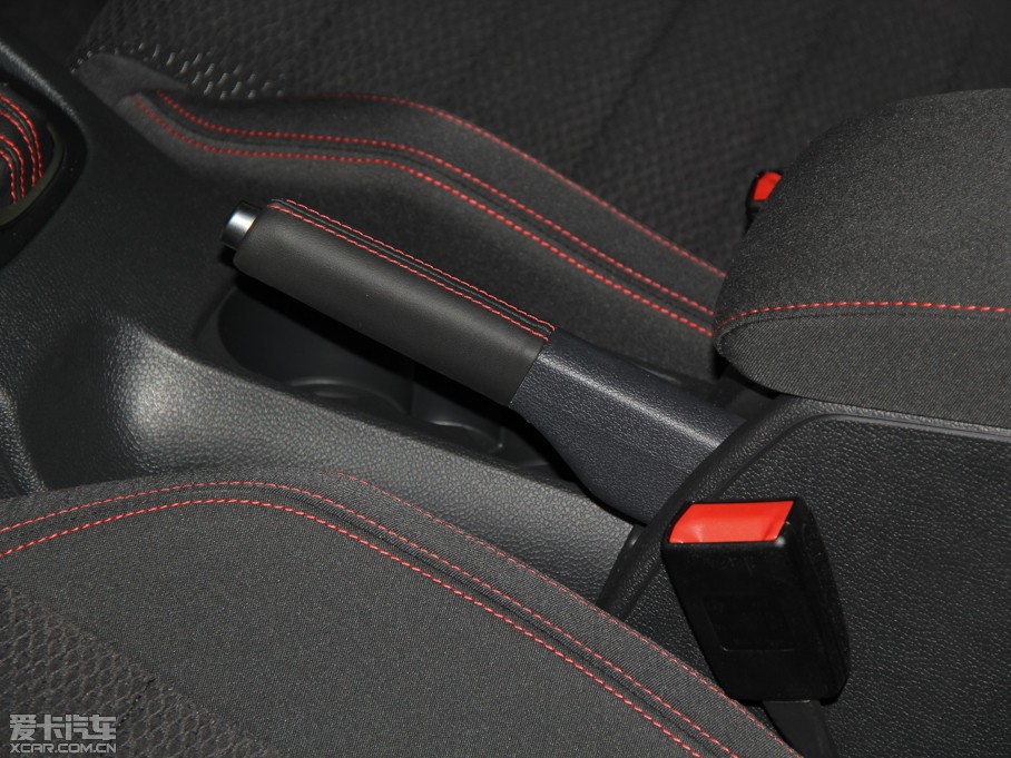 2013п 1.4TSI GTS ٰ