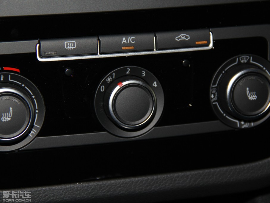 2013п 1.4TSI GTS ٰ