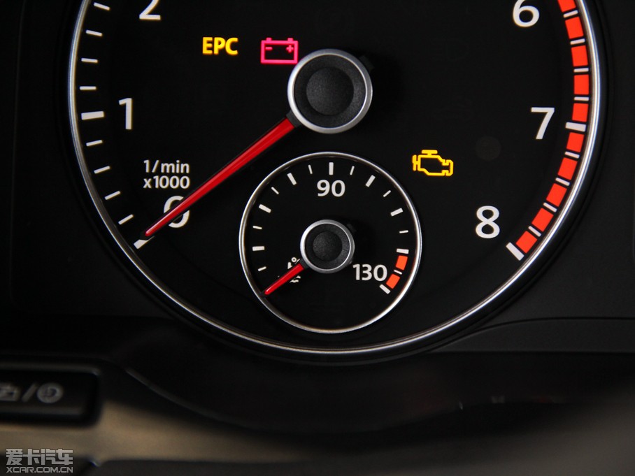 2013п 1.4TSI GTS (jng)ٰ