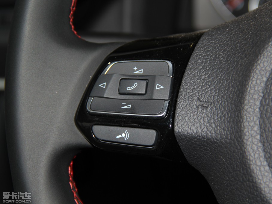 2013п 1.4TSI GTS ٰ