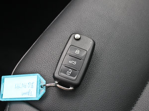 2013款2.0T R-Line 车钥匙