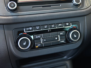 20132.0T R-Line п؅^