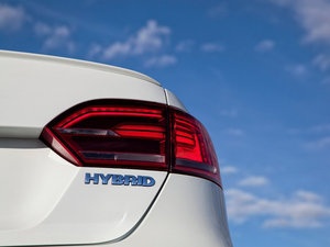 2013Hybrid (x)(ji)^(gun)