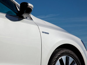 2013Hybrid (x)(ji)^(gun)