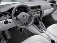 ���New Compact���