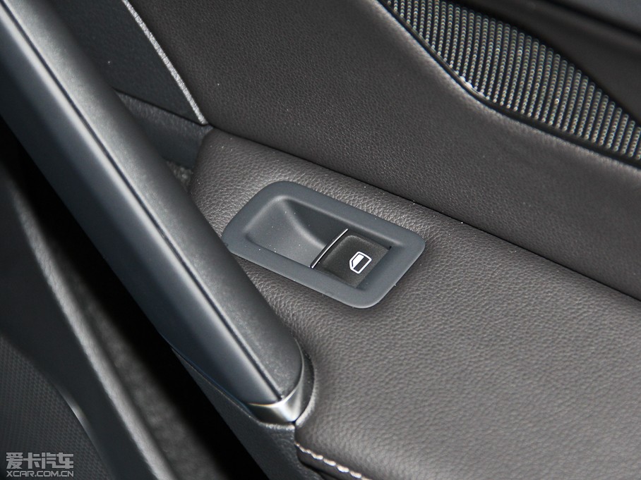 2014Golf܇ 1.4 TSI A