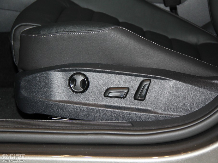 2014Golf܇ 1.4 TSI A