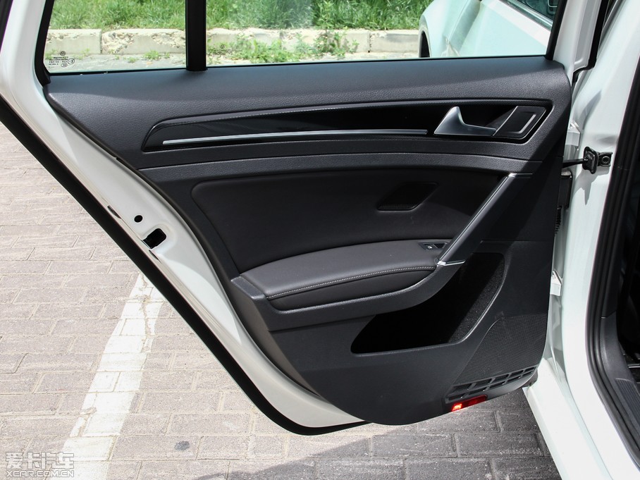 2014Golf܇ 1.4 TSI A