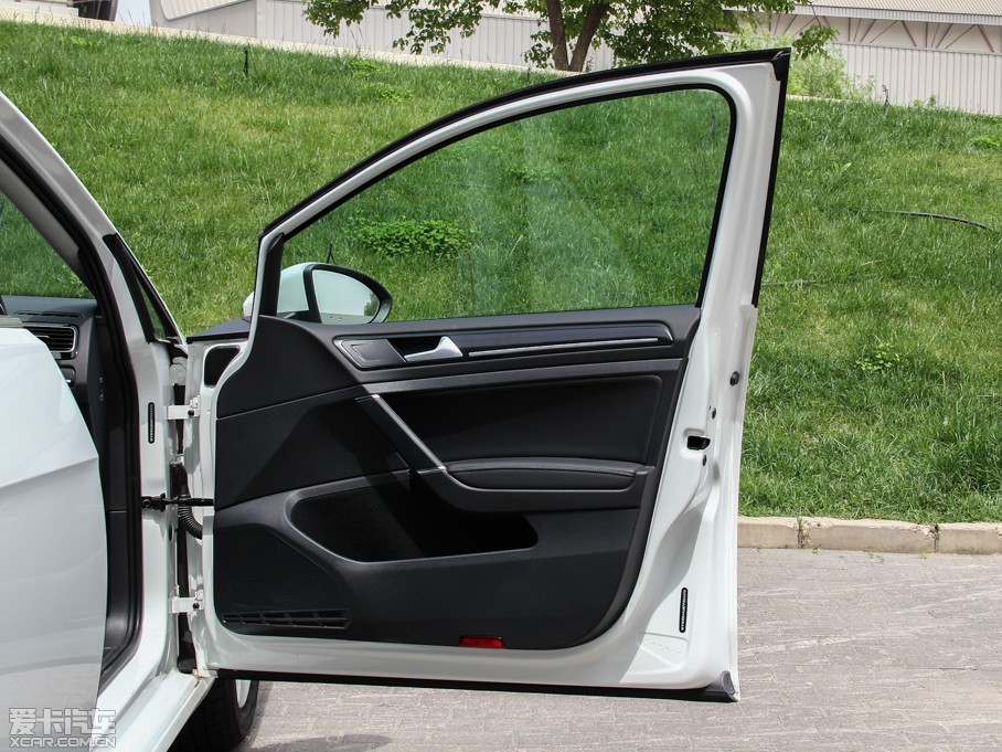 2014Golf܇ 1.4 TSI A