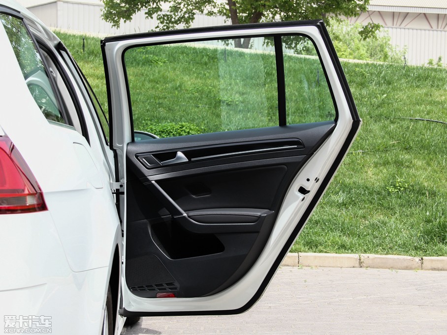 2014Golf܇ 1.4 TSI A