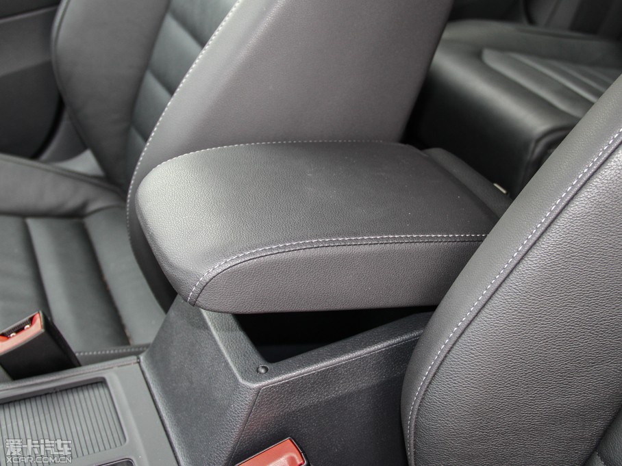 2014Golf܇ 1.4 TSI A