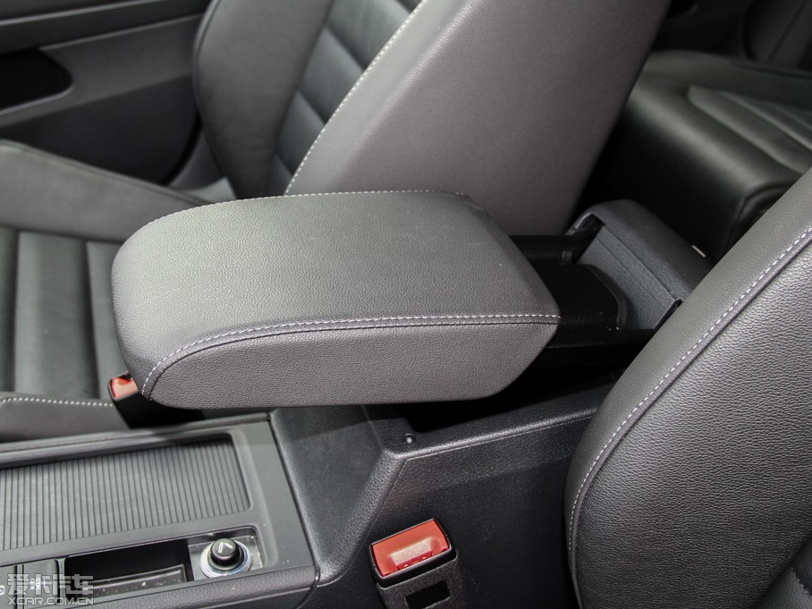 2014Golf܇ 1.4 TSI A