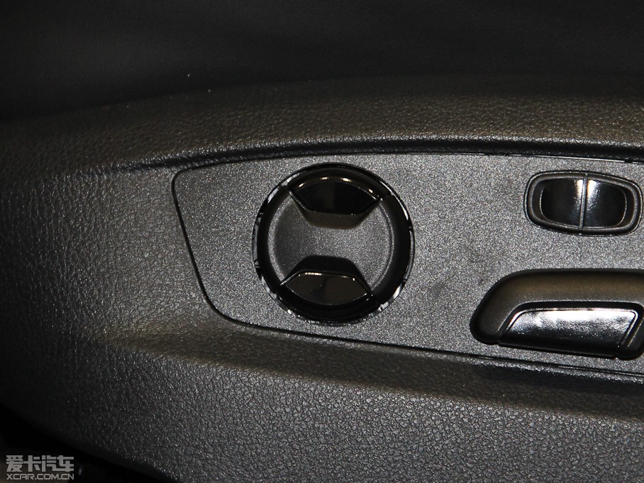 2014��;�J 4.2L V8