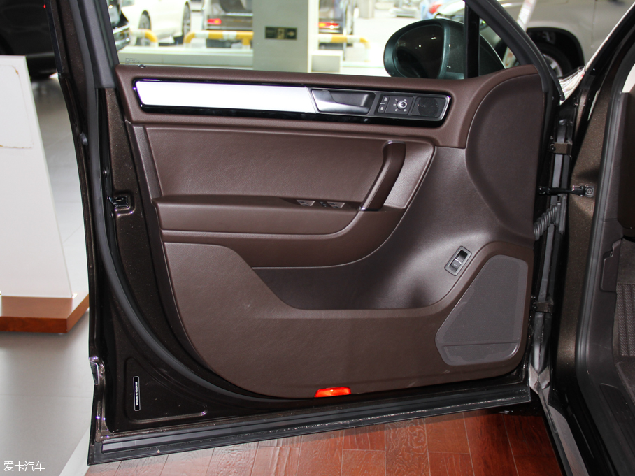 2015��;�J 3.0TSI ������