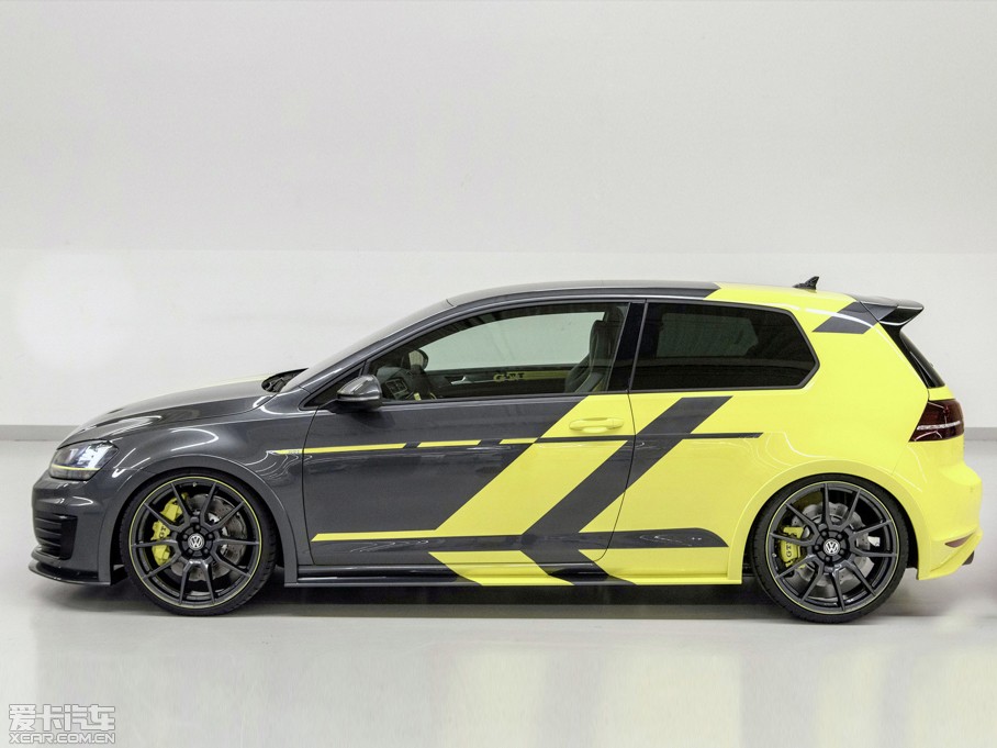 2015Golf GTI DARK SHINE؄e