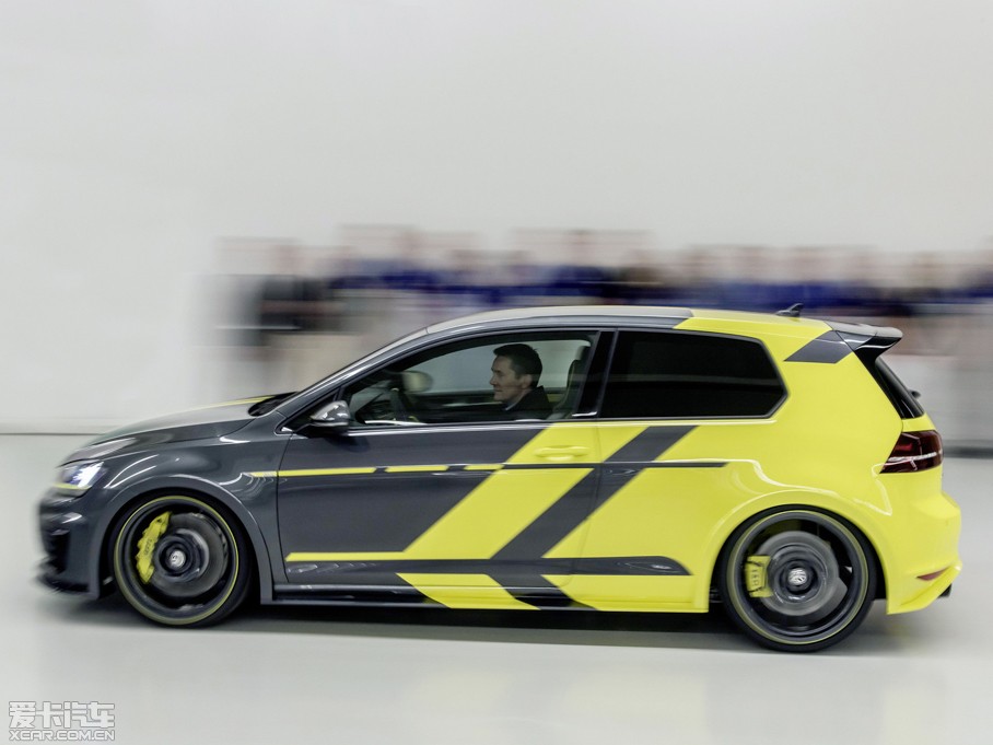 2015Golf GTI DARK SHINE؄e