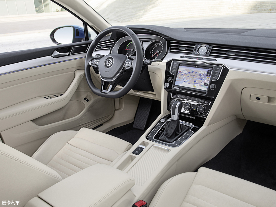 2015��Passat GTE ���а�