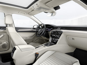 2015��Variant ���g����