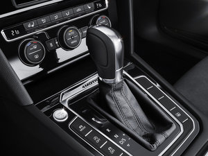 2015������� �п؅^