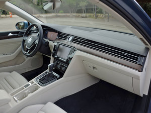 2015��Variant ���g����