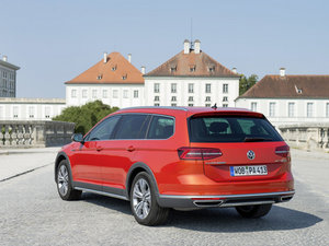 2015��Alltrack ���w���^