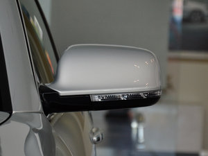 2014款3.0 商务型 后视镜