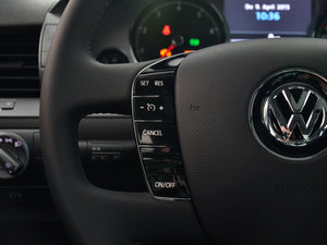 2014款3.0 商务型 中控区