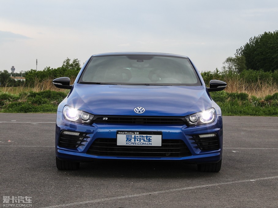 2015пR 2.0 TSI
