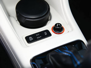 2015��늄�܇ �п؅^