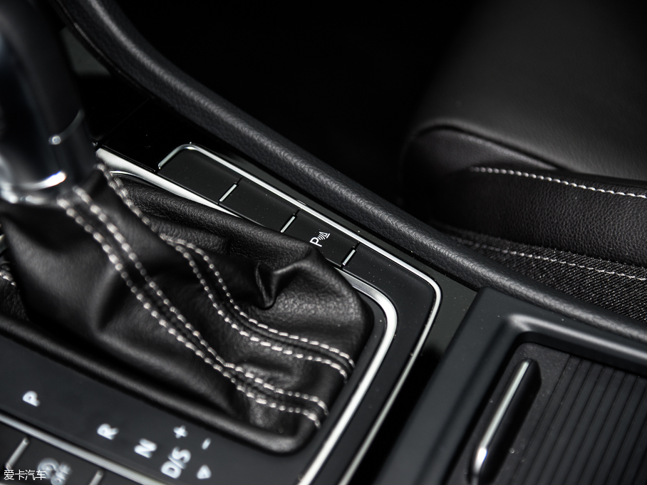 2016Golf R I܇ 2.0TSI