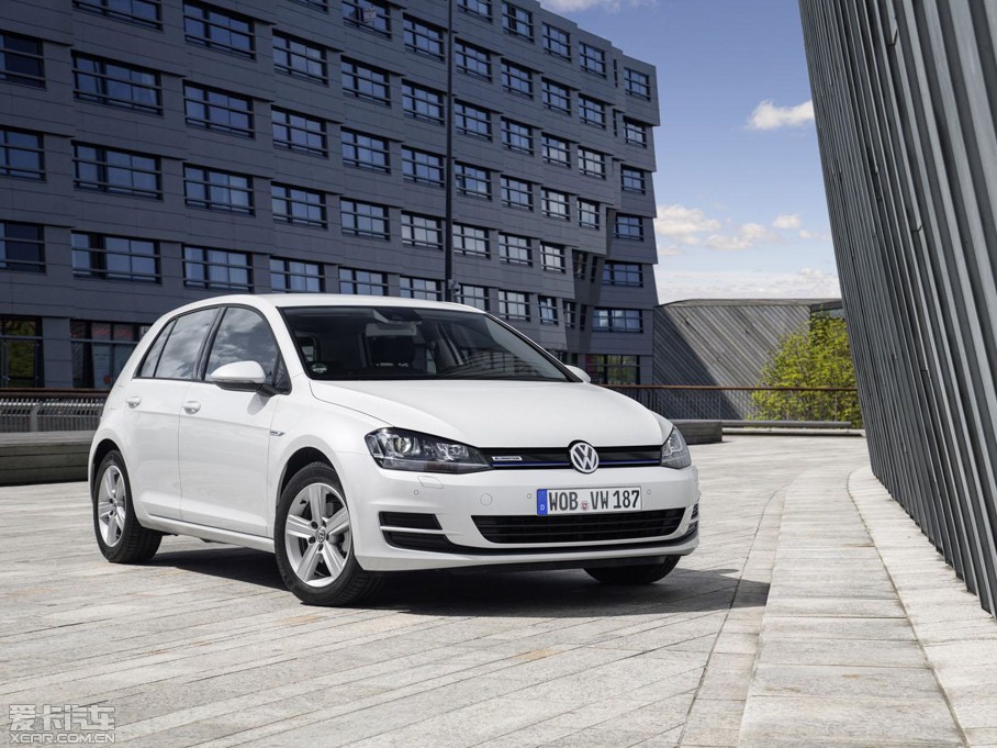 2015Golf BlueMotion